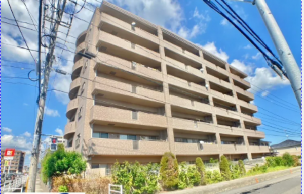 宇部市大字妻崎開作、マンションの外観画像です