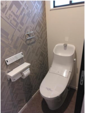 宇部市野中、中古一戸建てのトイレ画像です