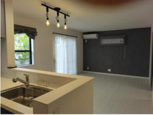 宇部市野中、中古一戸建ての居間画像です