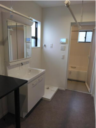 宇部市野中、中古一戸建ての洗面画像です