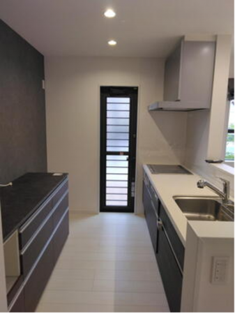 宇部市野中、中古一戸建てのキッチン画像です