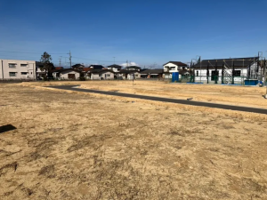 宇部市西平原、土地の前面道路を含む現地写真画像です