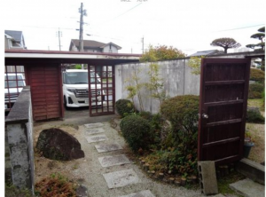 山陽小野田市大字鴨庄、中古一戸建ての外観画像です