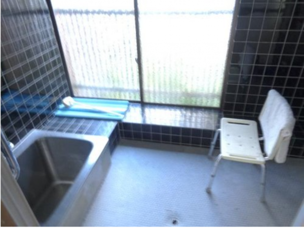 山陽小野田市大字鴨庄、中古一戸建ての風呂画像です