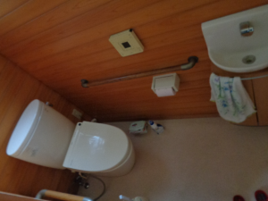 山陽小野田市高千帆、中古一戸建てのトイレ画像です