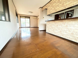 宇部市大字西岐波、中古一戸建ての内装画像です