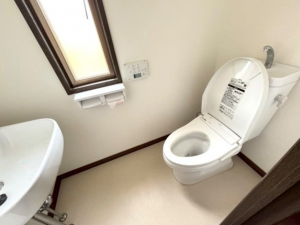 宇部市大字西岐波、中古一戸建てのトイレ画像です