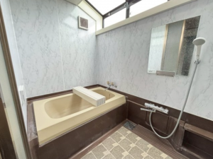 宇部市大字西岐波、中古一戸建ての風呂画像です