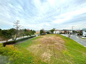 宇部市大字西岐波、中古一戸建ての周辺の街並み画像です