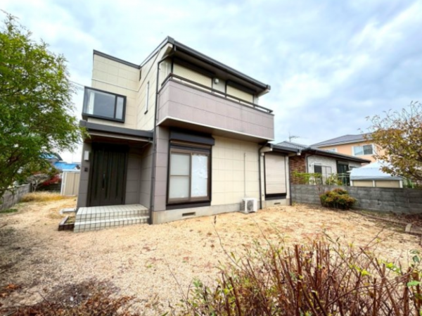 宇部市大字西岐波、中古一戸建ての外観画像です