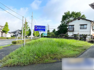 宇部市恩田町、土地の前面道路を含む現地写真画像です