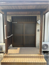 宇部市厚南中央、中古一戸建ての玄関画像です