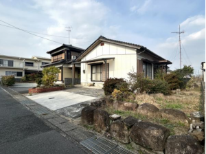 宇部市厚南中央、中古一戸建ての外観画像です