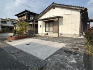 宇部市厚南中央、中古一戸建ての外観画像です