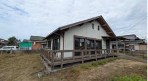 宇部市大字妻崎開作、中古一戸建ての外観画像です