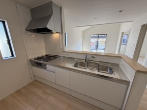 山陽小野田市赤崎、新築一戸建てのキッチン画像です