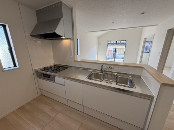 山陽小野田市赤崎、新築一戸建てのキッチン画像です