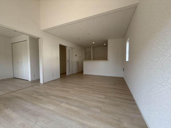 山陽小野田市赤崎、新築一戸建ての内装画像です