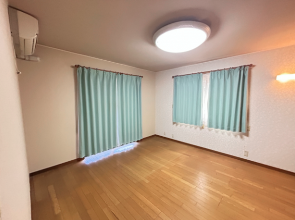 宇部市大字西岐波、中古一戸建ての内装画像です