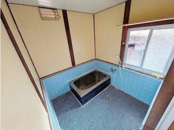 宇部市大字上宇部、中古一戸建ての風呂画像です