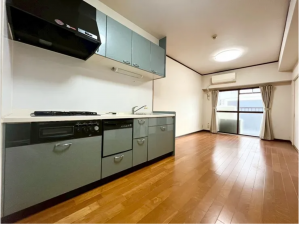 宇部市松山町、マンションの居間画像です