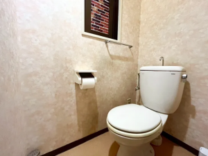 宇部市松山町、マンションのトイレ画像です