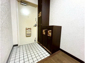 宇部市松山町、マンションの玄関画像です