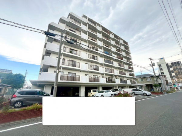 宇部市松山町、マンションの外観画像です