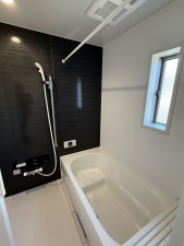 山陽小野田市赤崎、新築一戸建ての風呂画像です