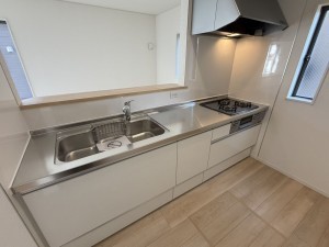 山陽小野田市赤崎、新築一戸建てのキッチン画像です