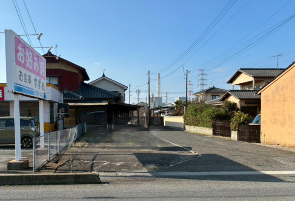 山陽小野田市南竜王町、土地の前面道路を含む現地写真画像です