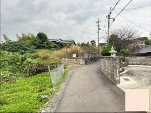 宇部市大字東須恵、土地の前面道路を含む現地写真画像です