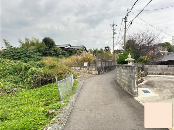 宇部市大字東須恵、土地の前面道路を含む現地写真画像です