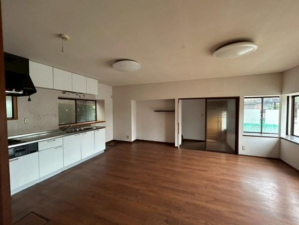 山陽小野田市大字有帆、中古一戸建ての居間画像です