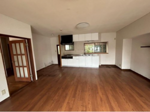 山陽小野田市大字有帆、中古一戸建ての居間画像です