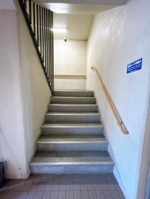 宇部市文京町、マンションのエントランス画像です