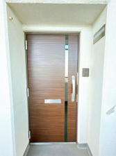 宇部市文京町、マンションの玄関画像です