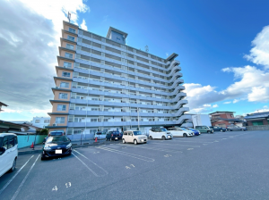 宇部市文京町、マンションの外観画像です