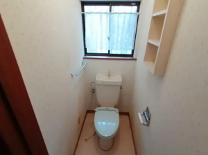 山陽小野田市共和台、中古一戸建てのトイレ画像です