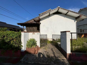 宇部市東藤曲、中古一戸建ての外観画像です