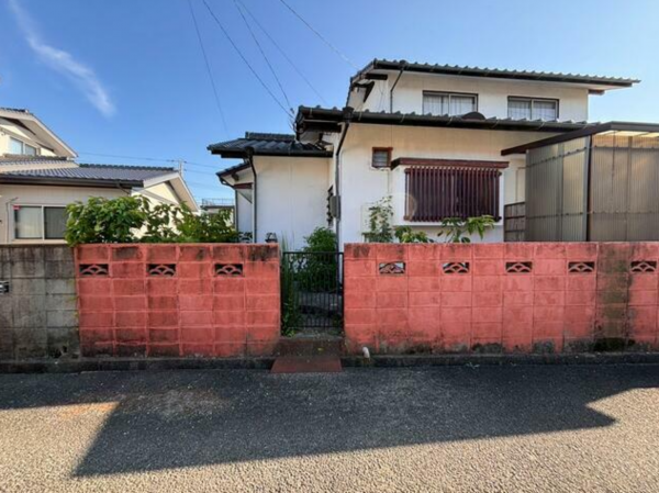 宇部市東藤曲、中古一戸建ての外観画像です
