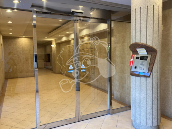 宇部市朝日町、マンションのエントランス画像です