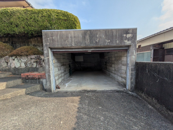 宇部市大字際波、中古一戸建ての外観画像です