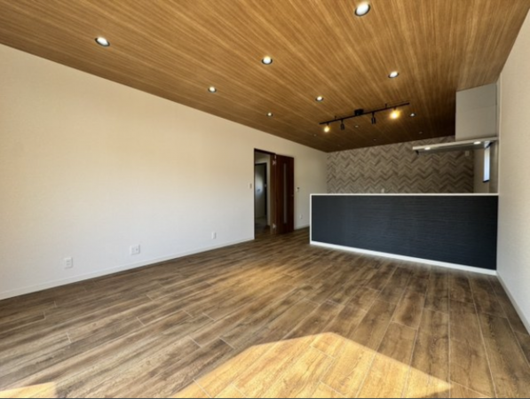 山陽小野田市大字小野田、中古一戸建ての居間画像です