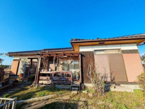 宇部市大字妻崎開作、中古一戸建ての外観画像です