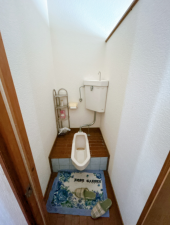 山陽小野田市大字埴生、中古一戸建てのトイレ画像です