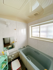 山陽小野田市大字埴生、中古一戸建ての風呂画像です