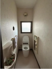 宇部市大字西岐波、中古一戸建てのトイレ画像です