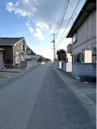 宇部市大字西岐波、中古一戸建ての前面道路を含む現地写真画像です