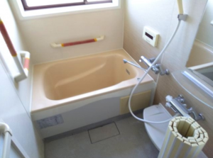 宇部市床波、中古一戸建ての風呂画像です